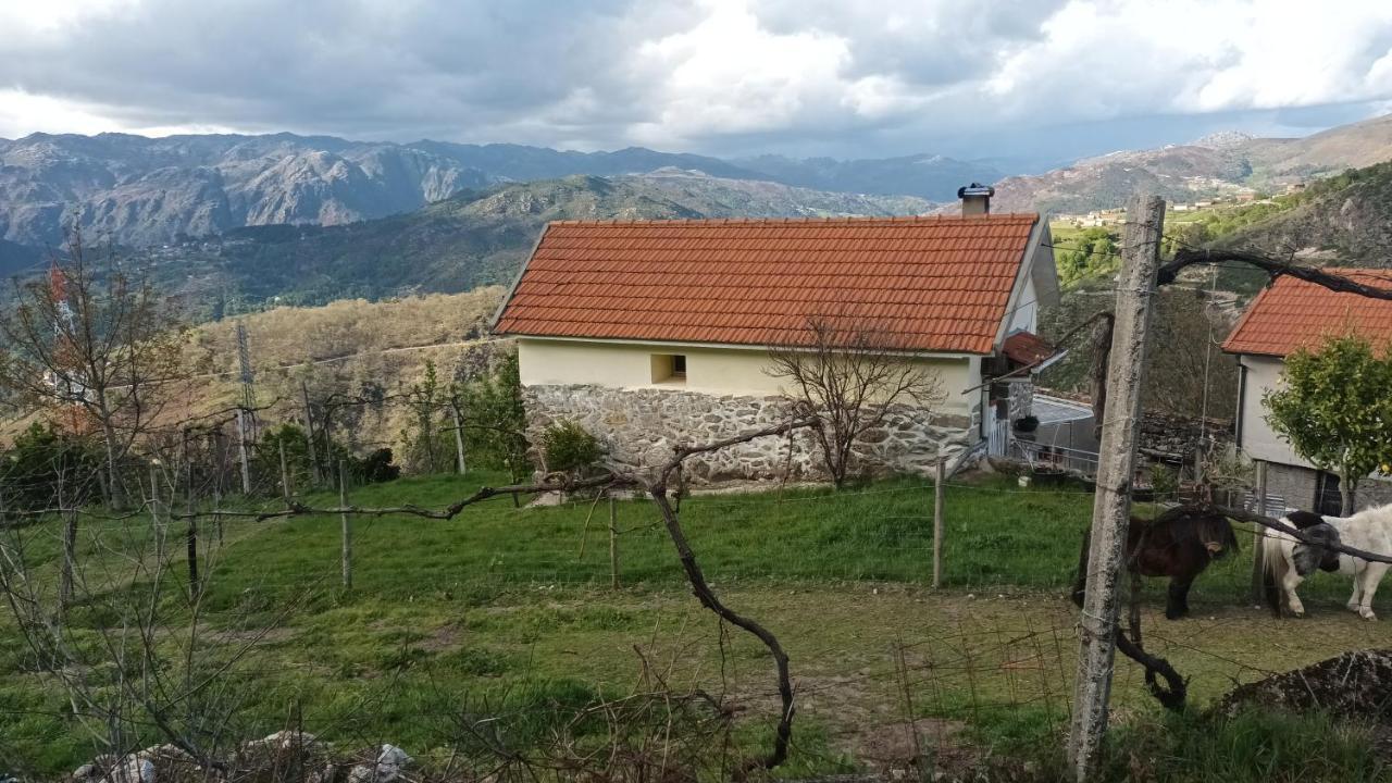 Geres Do Alibaba Villa Ruivaes Exterior photo